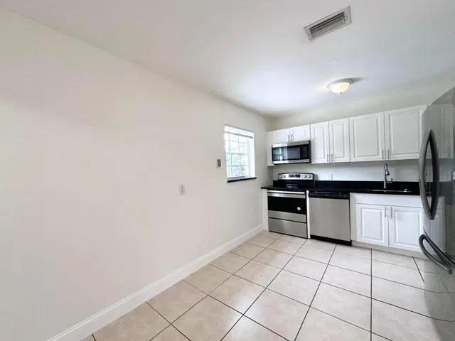 West Palm Beach Residence photo 10