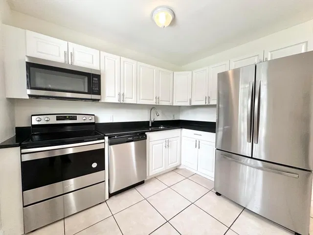 West Palm Beach Residence photo 13