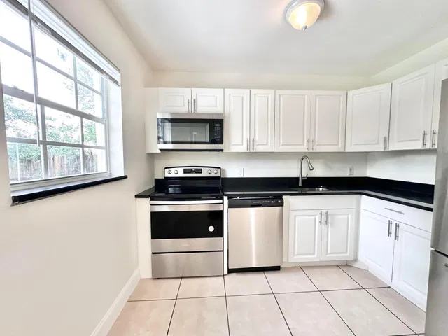 West Palm Beach Residence photo 14