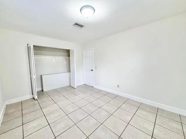 West Palm Beach Residence photo 19