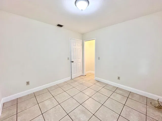 West Palm Beach Residence photo 26