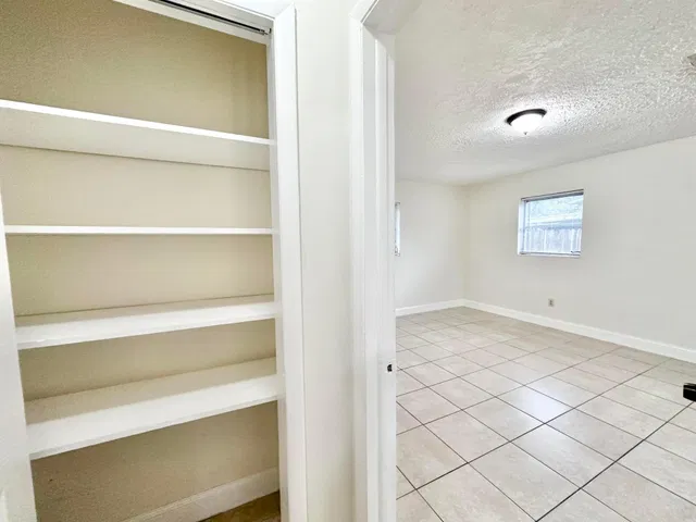 West Palm Beach Residence photo 27