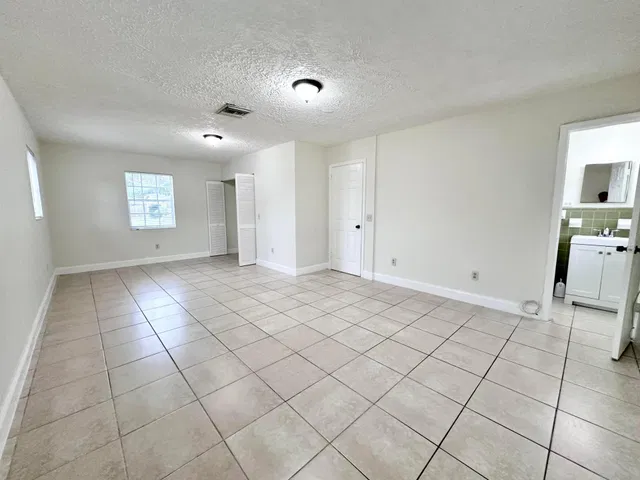 West Palm Beach Residence photo 31