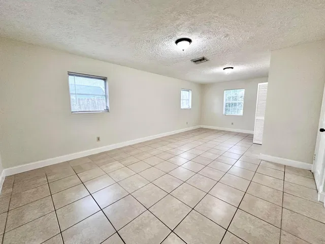 West Palm Beach Residence photo 32
