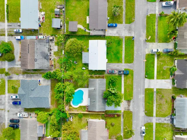 West Palm Beach Residence photo 47