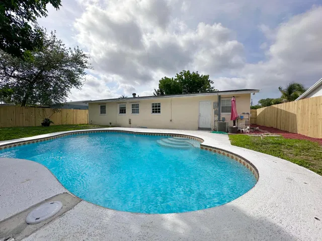 West Palm Beach Residence photo 53