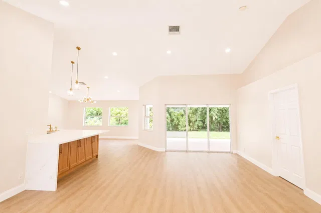 Residence photo 14