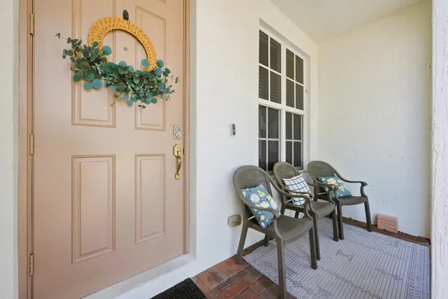  Residence photo 5