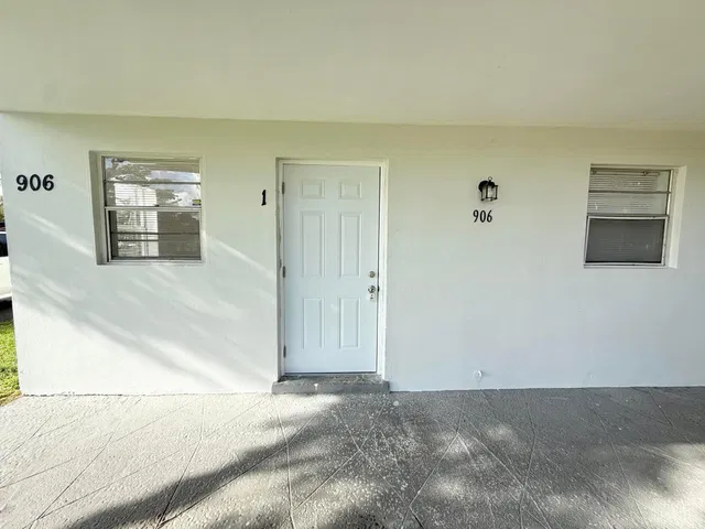 Residence photo 3