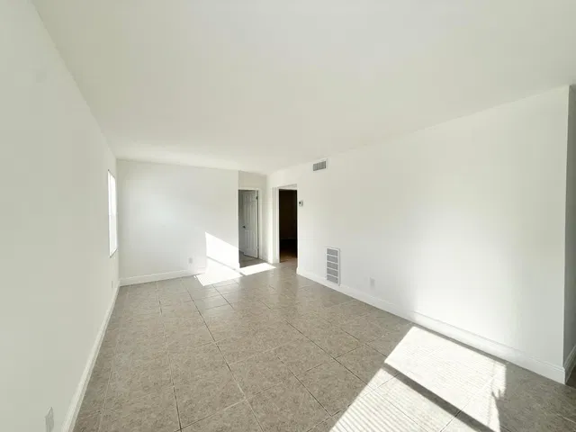 Residence photo 5