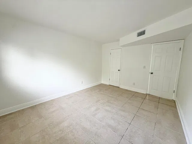 Residence photo 17