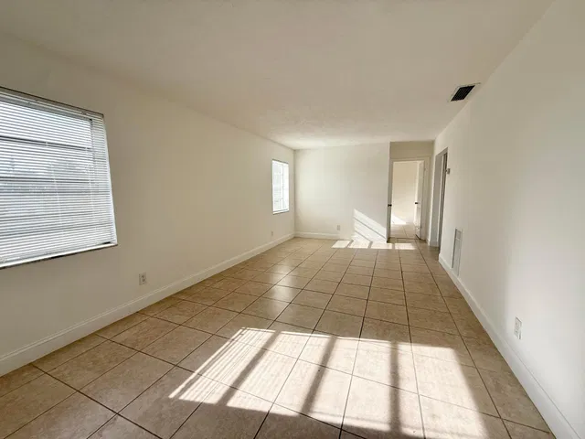 Residence photo 23