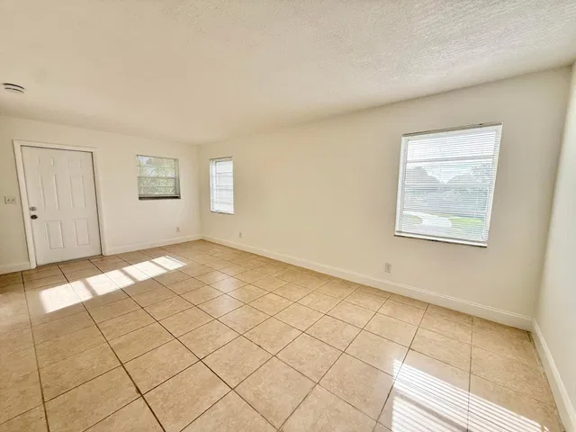 Residence photo 26