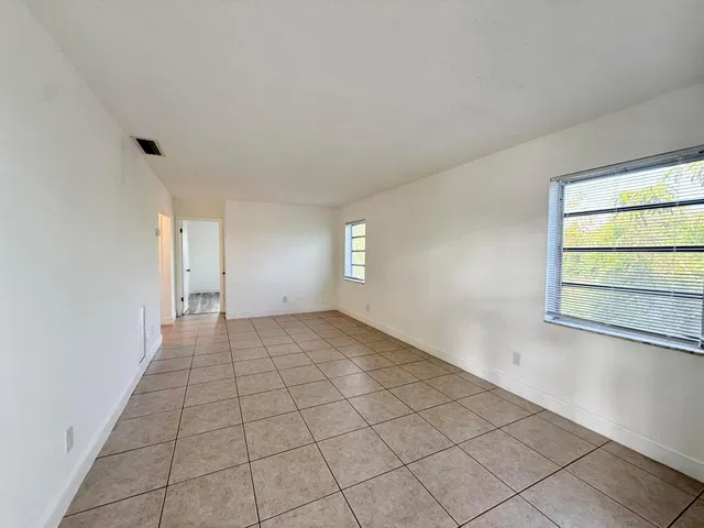 Residence photo 47
