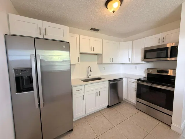 Residence photo 51