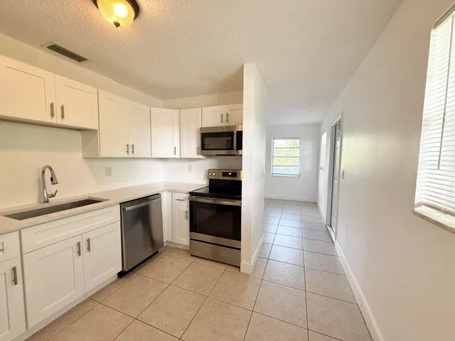 Residence photo 52