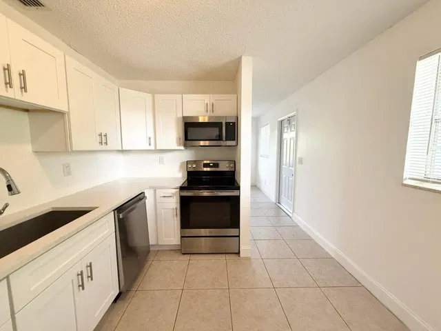 Residence photo 53