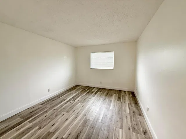 Residence photo 60