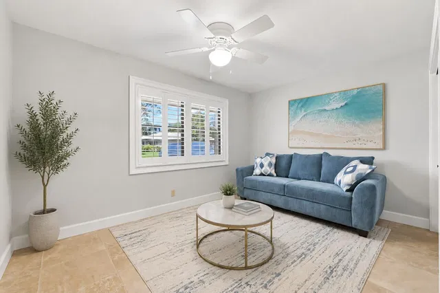 Residence photo 8