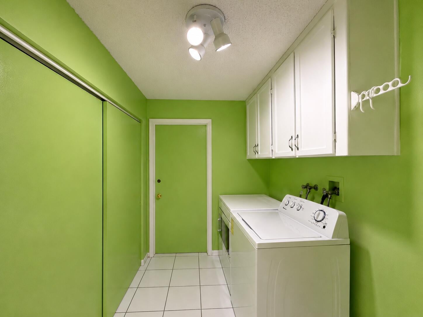Residence photo 19