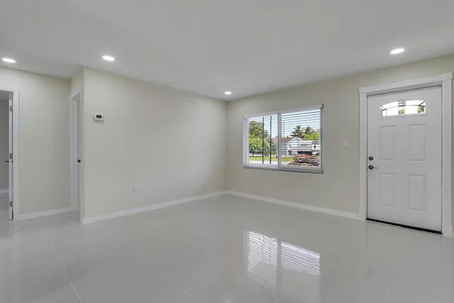 Residence photo 12