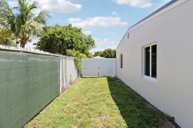 Residence photo 32