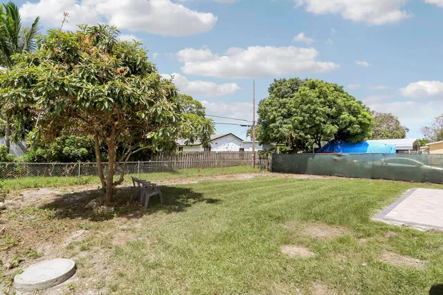 Residence photo 36