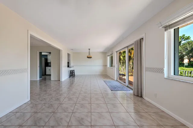Residence photo 26