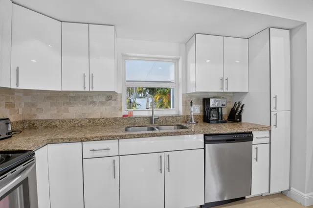 Boca Harbour Residence photo 13