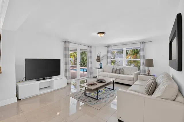 Boca Harbour Residence photo 19
