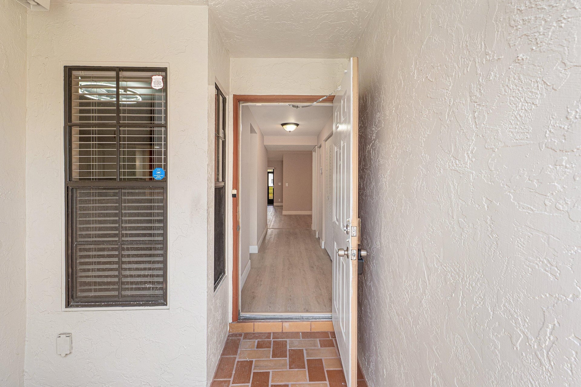 Unit 102 photo 9