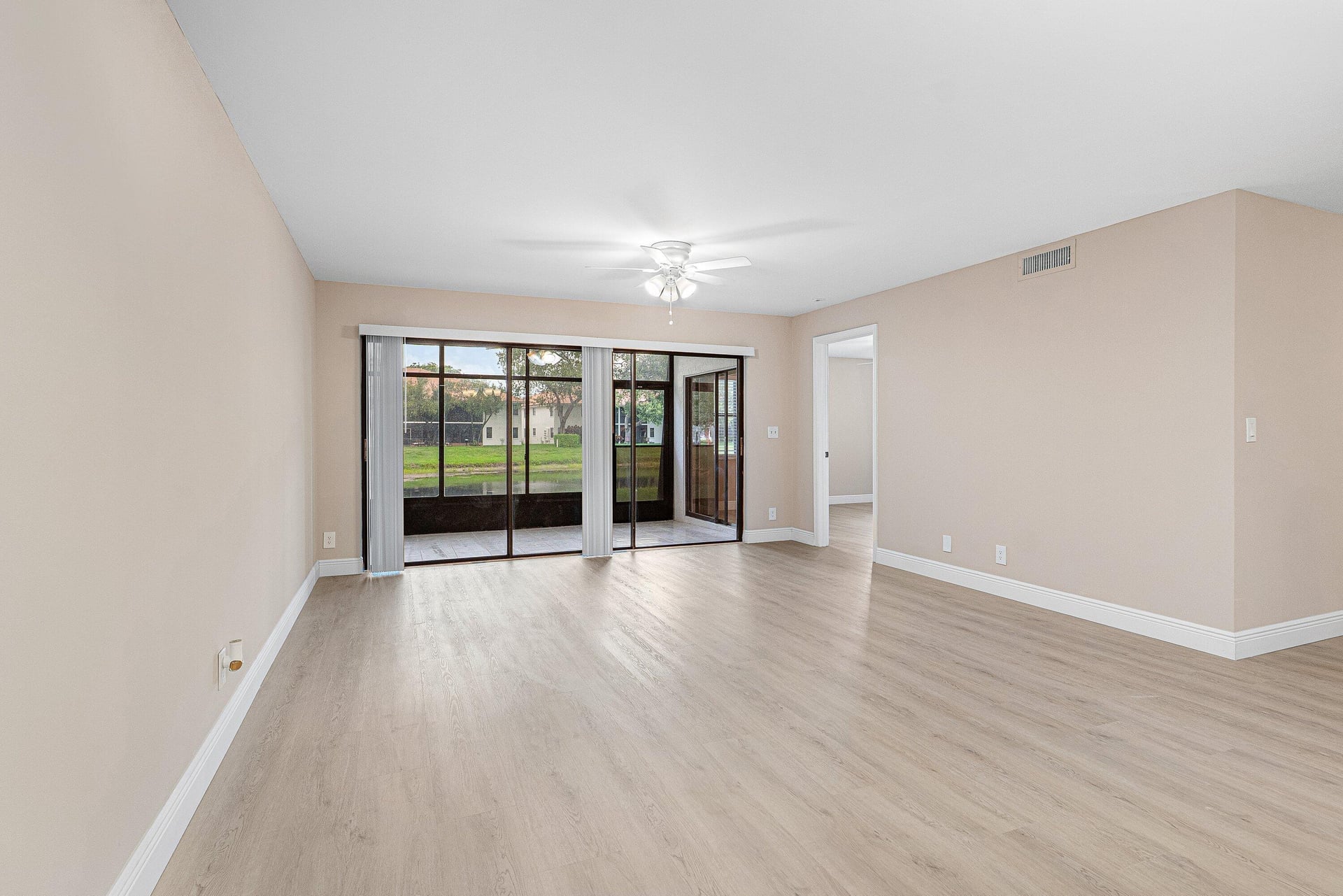 Unit 102 photo 15