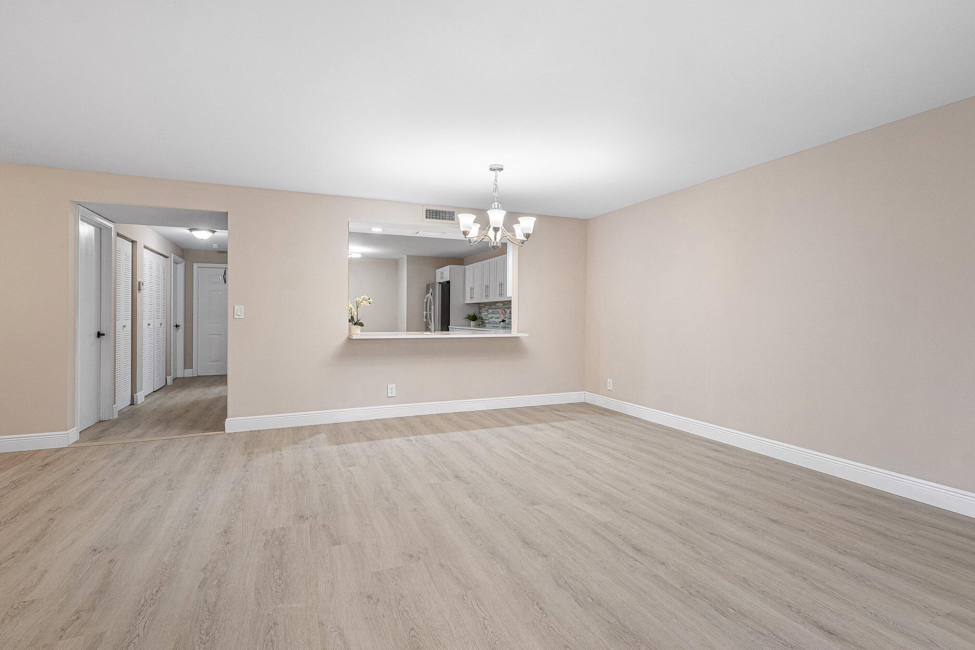 Unit 102 photo 17
