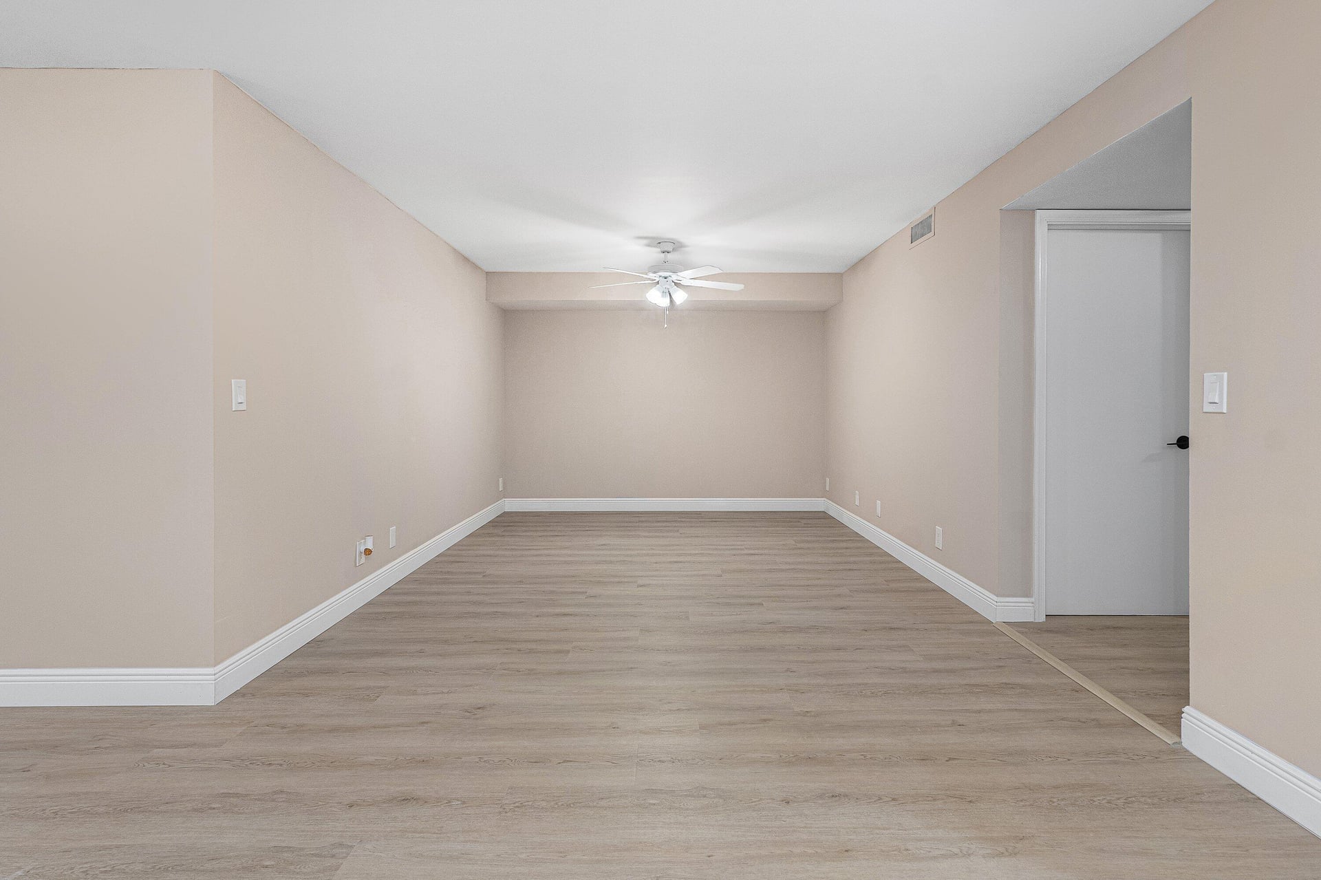 Unit 102 photo 18