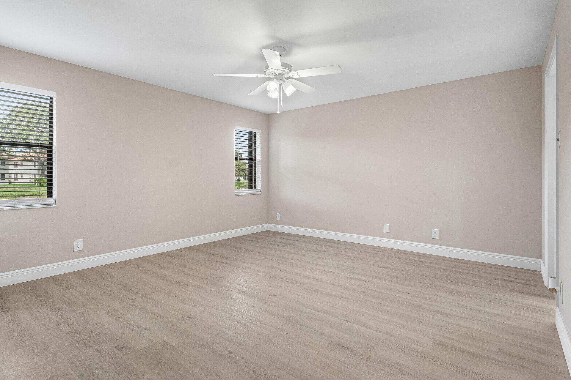 Unit 102 photo 21