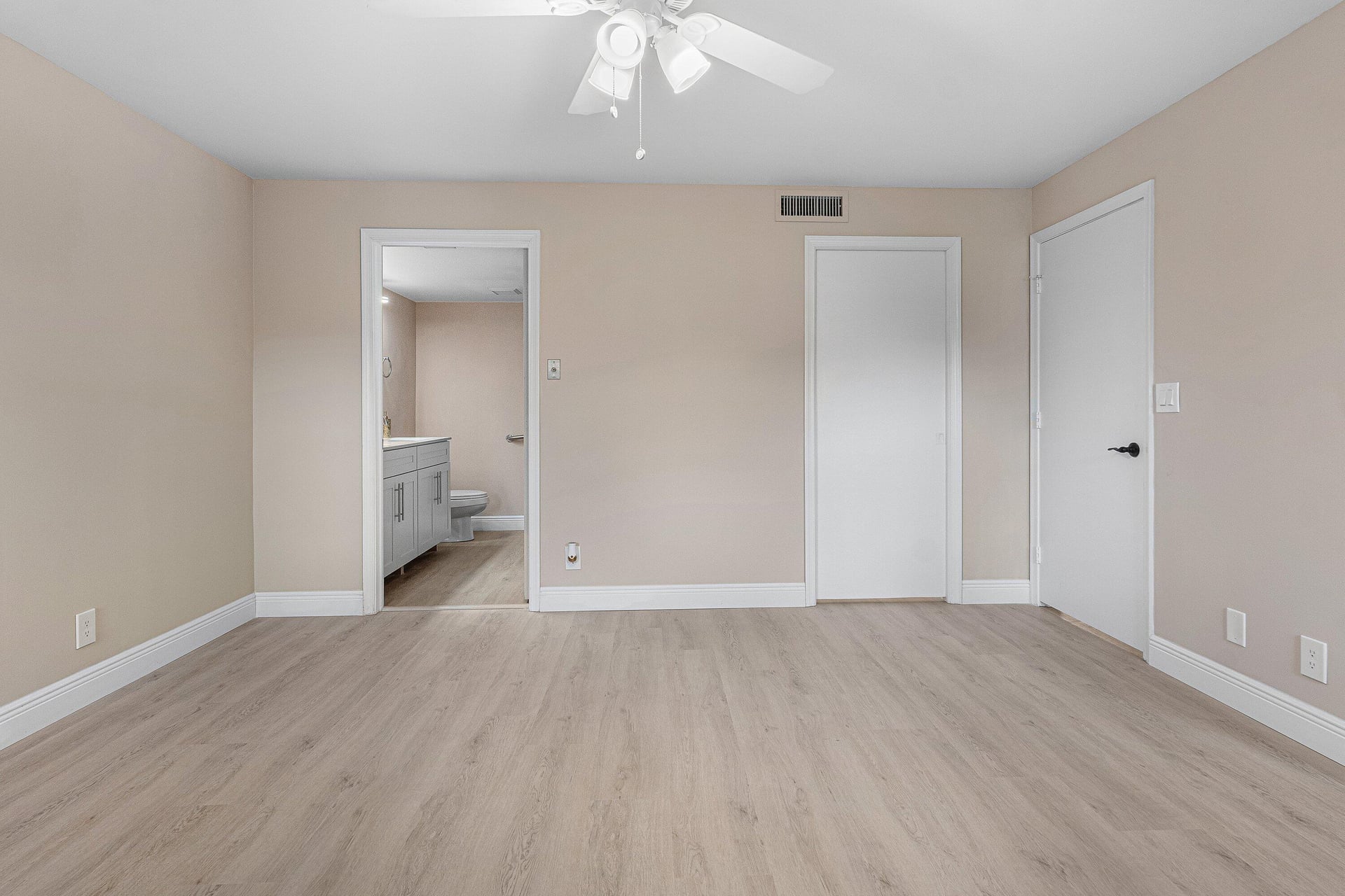 Unit 102 photo 24