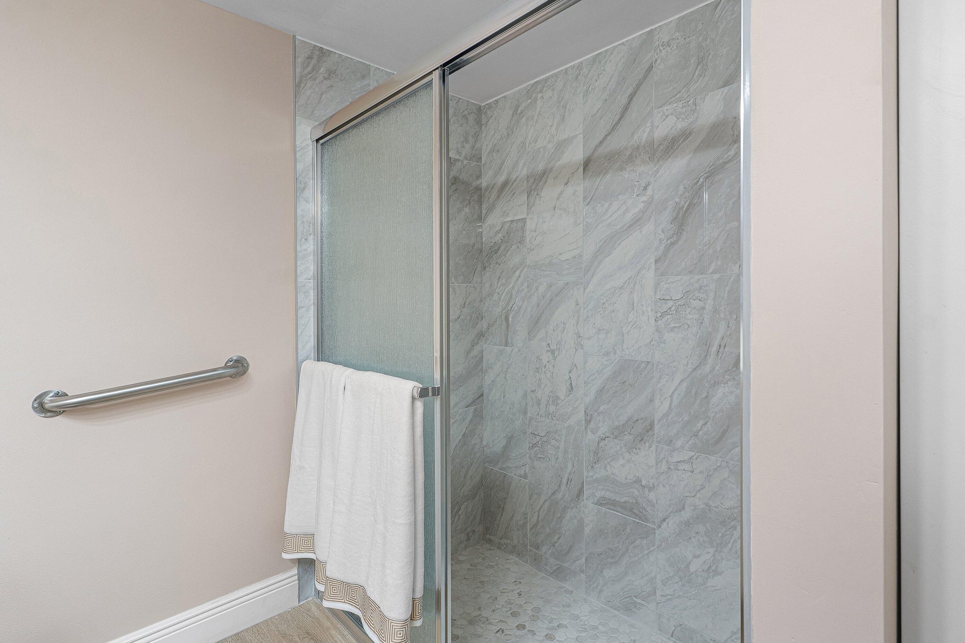 Unit 102 photo 26