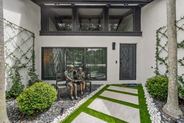  Residence photo 9