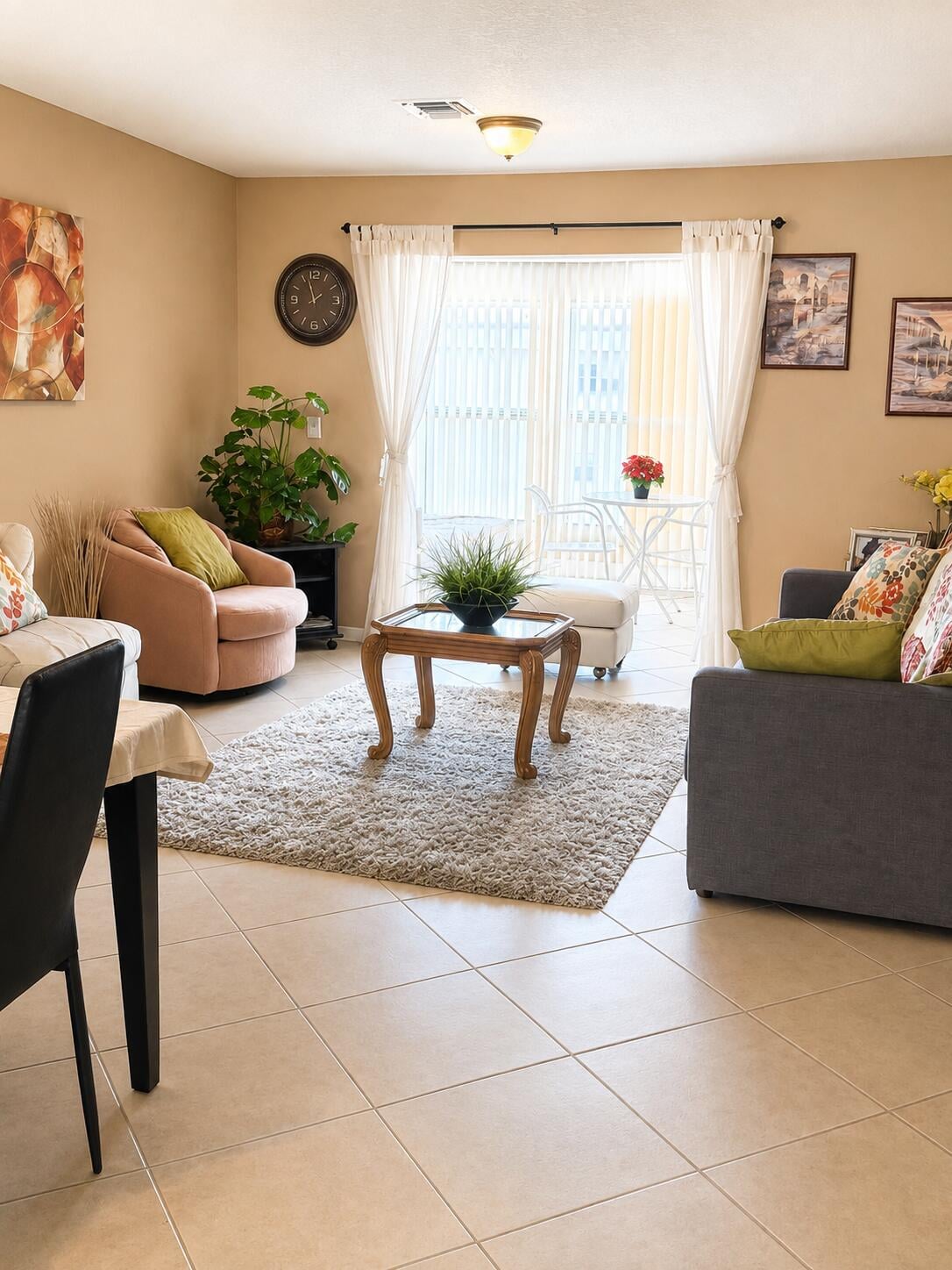  Unit 404 photo 6