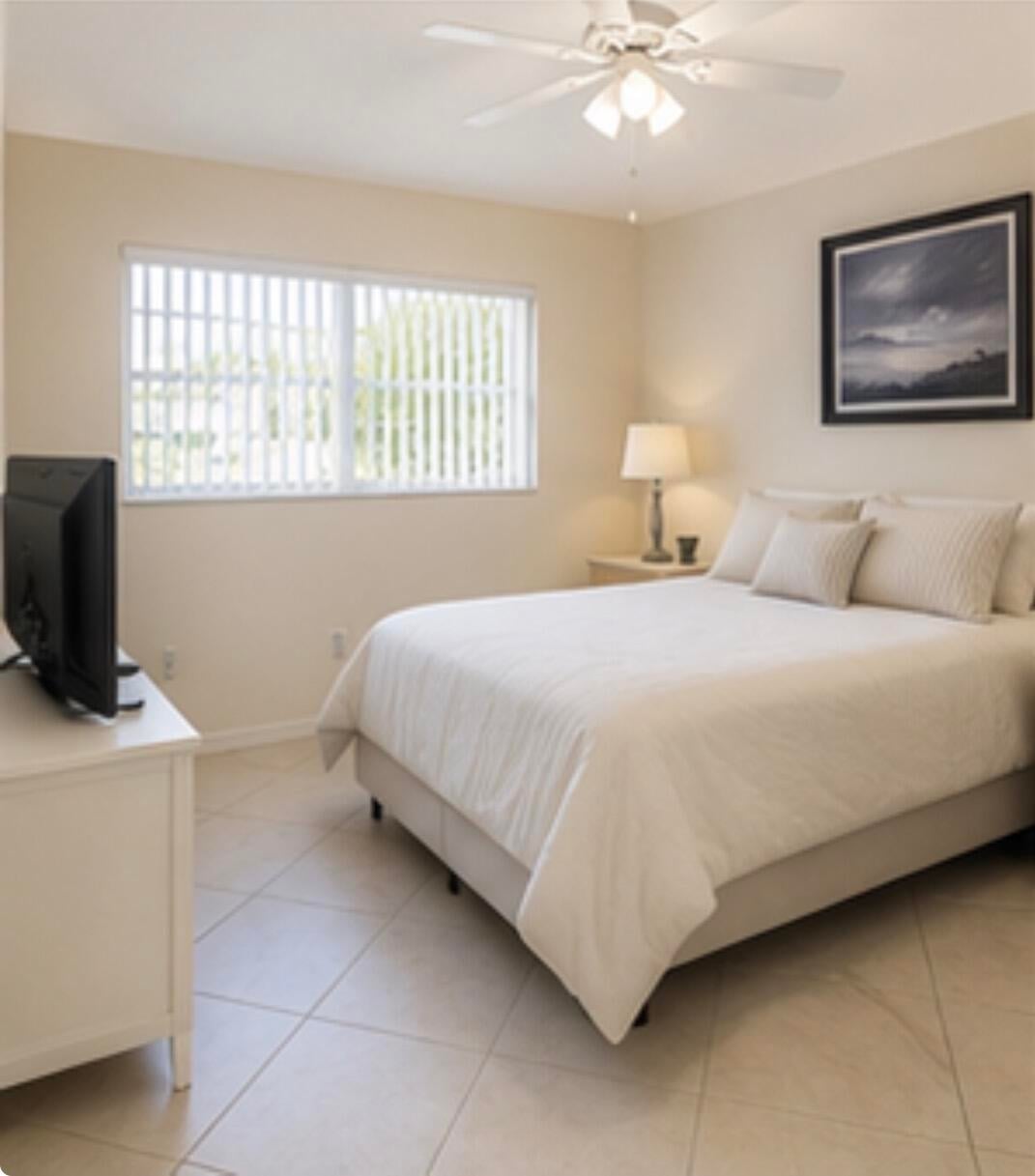  Unit 404 photo 14