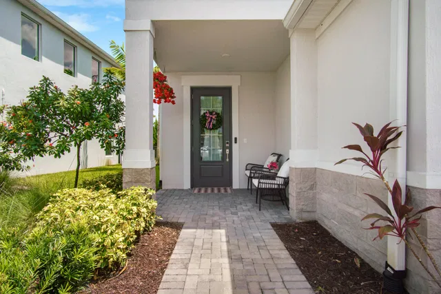  Residence photo 4
