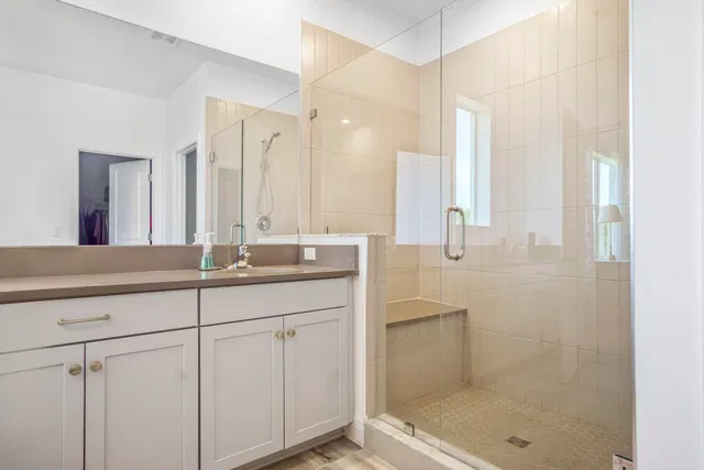  Residence photo 24