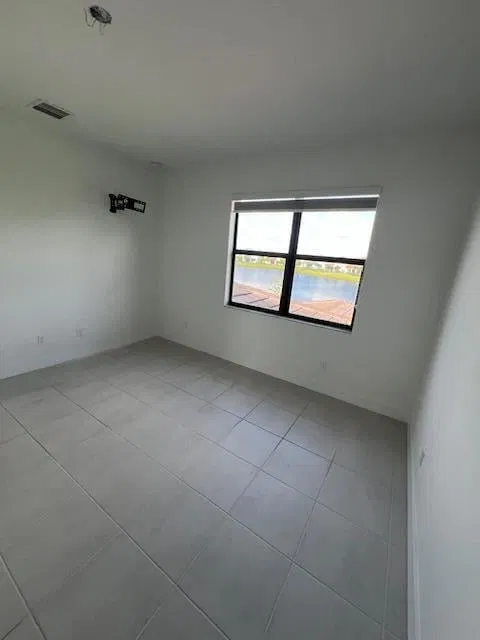 Residence photo 32