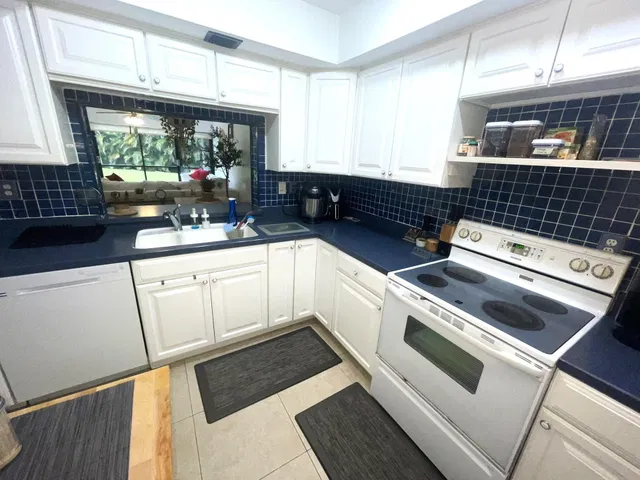  Unit 106 photo 17
