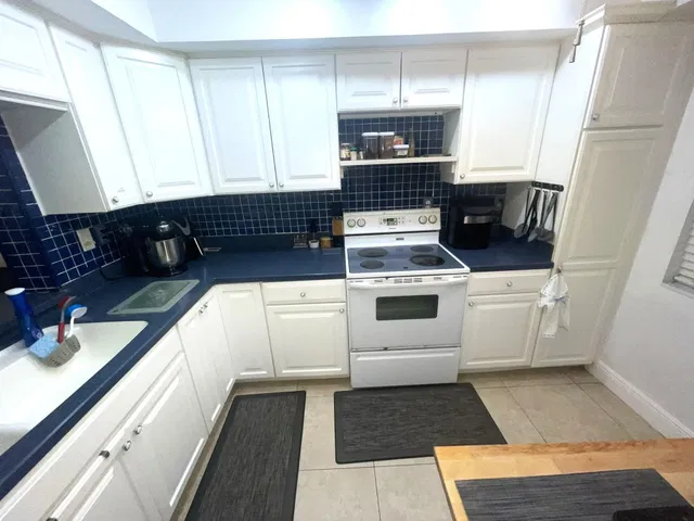  Unit 106 photo 18