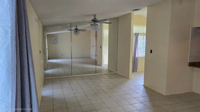  Residence photo 5