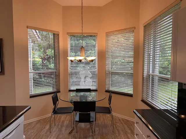 Residence photo 3
