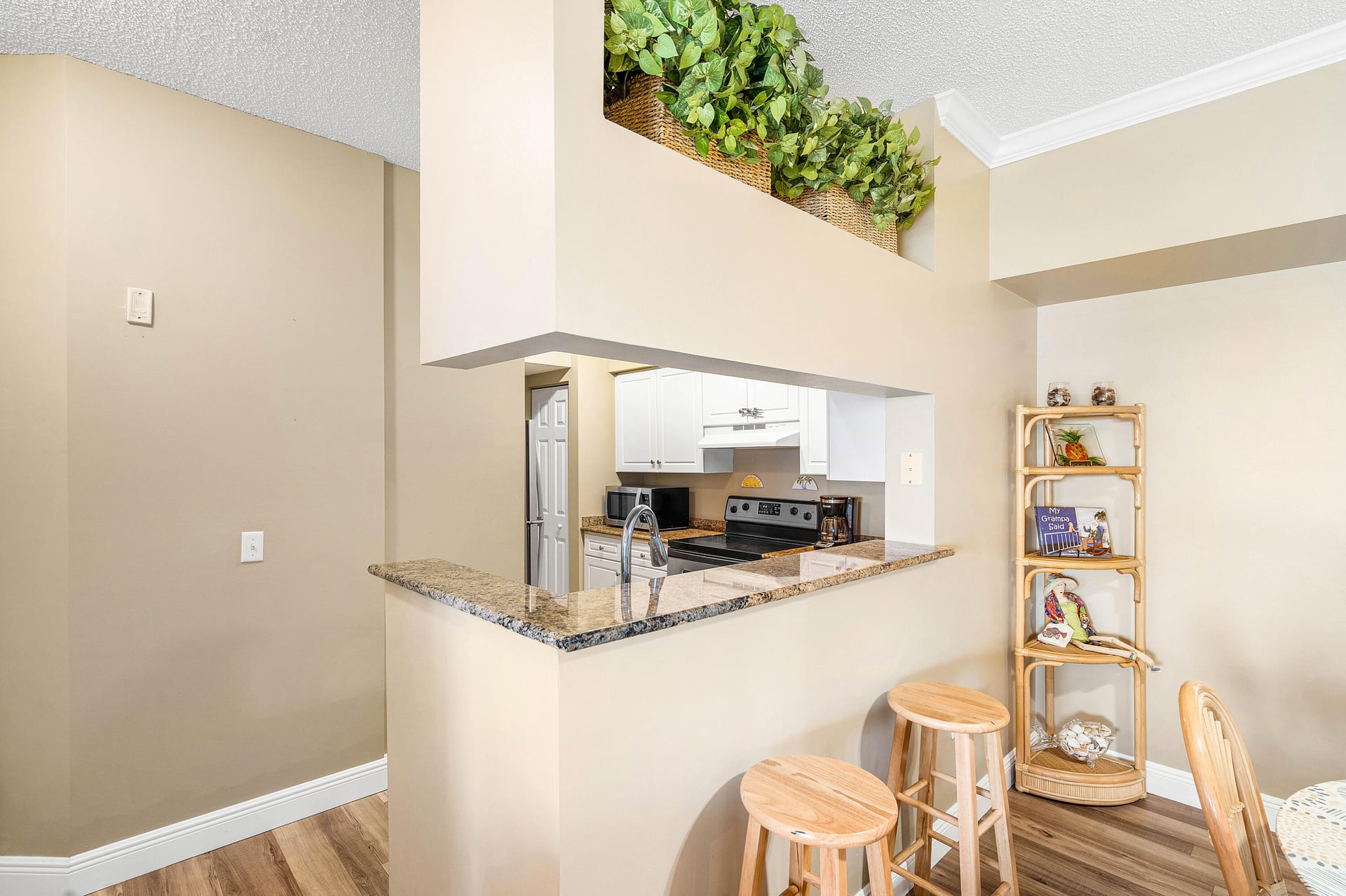  Unit 4411 photo 10