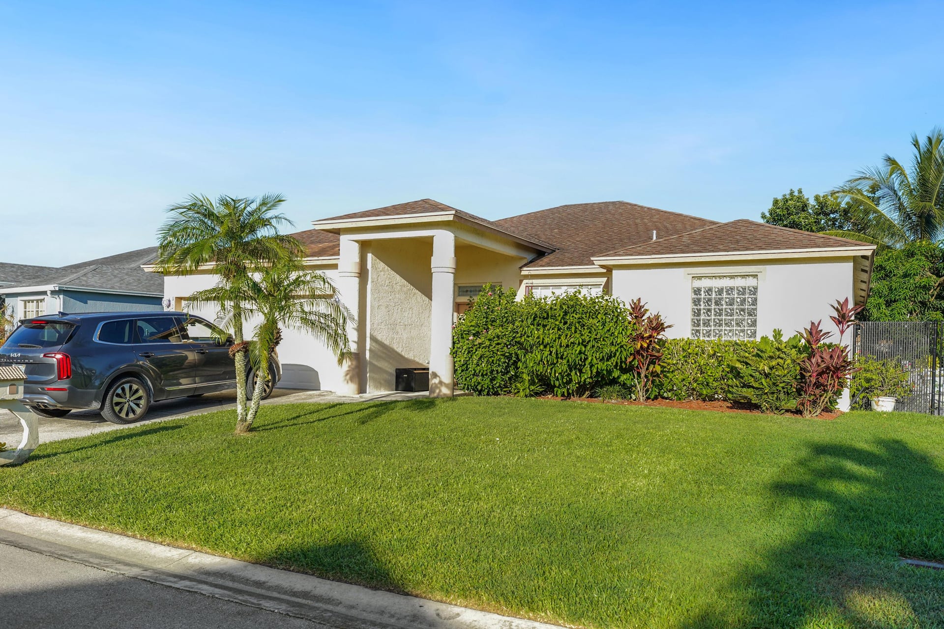 Residence photo 2