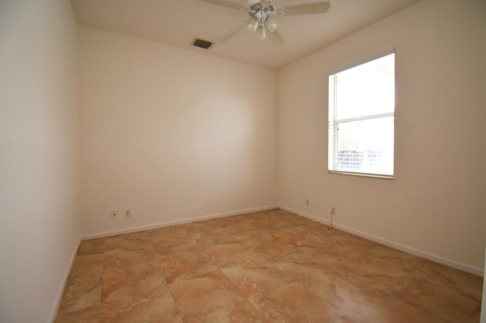 Residence photo 20